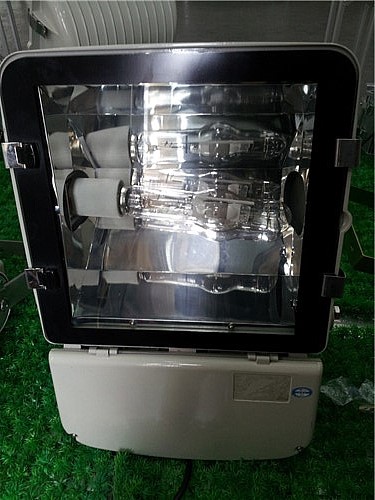 1483688517932670.jpg 2013124151841880213.jpg